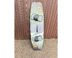 Ozone Code V4 138 cm kitesurfing twintip