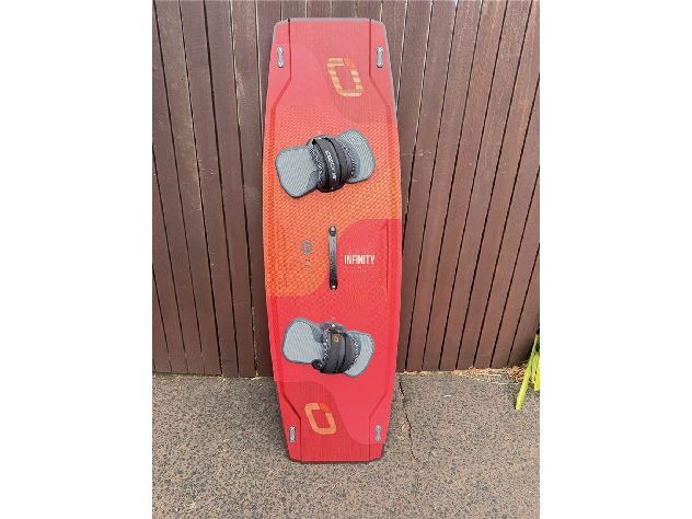 2024 Ozone Infinity V3 - 148 cm