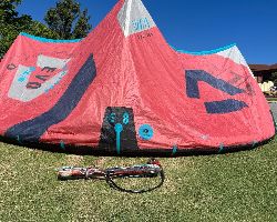 Duotone Evo Kite, Select Board Mystic Harness 8 metre kiteboarding kite