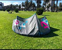 Duotone Evo 7 metre kitesurfing kite
