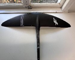 F-One Phantom 940 foiling all foiling