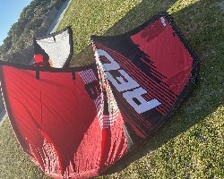 Ozone Reo V5 9 metre kiteboarding kite