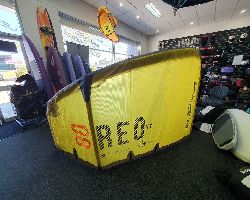 Ozone Reo Ultra 8 metre kitesurfing kite