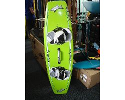 Jimmy Lewis Twisted Sister 128 cm kitesurfing twintip