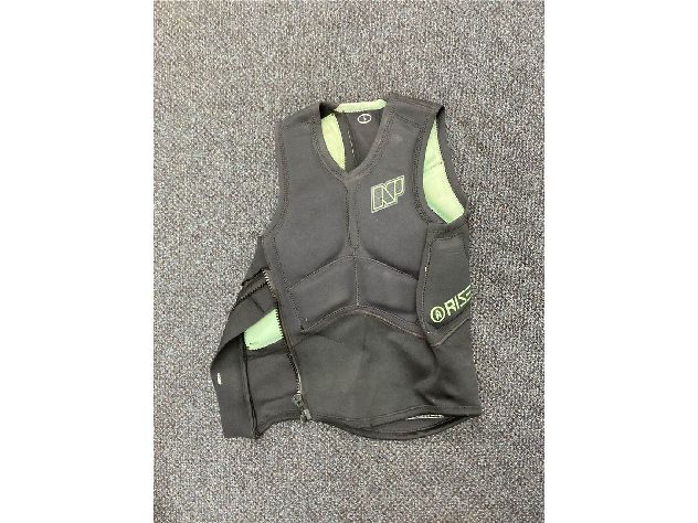 Np Rise Impact Vest