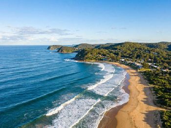 Southerly Clears: Offshore Window Thursday