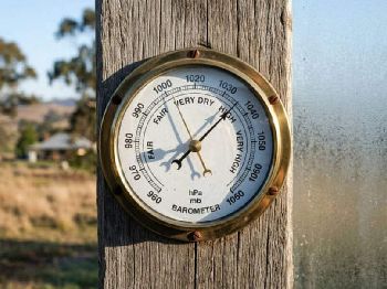 Record High Stalls: Calm Seas, Lower Tides