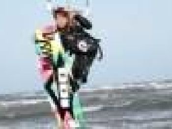 Help Ewan Jaspan win his video competition - Kitesurfing News