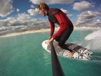 How To Stand Up Paddle Surf 101 - Bend the knees!