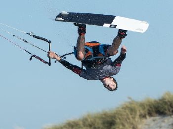 Andy Yates Joins the Xenon Kiteboard team! - Kitesurfing News